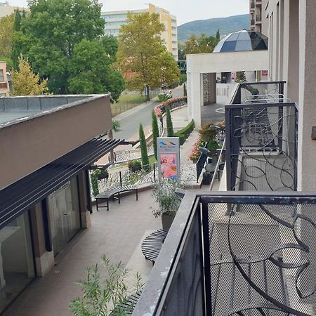 Royal Beach Private Apartments Солнечный берег Экстерьер фото
