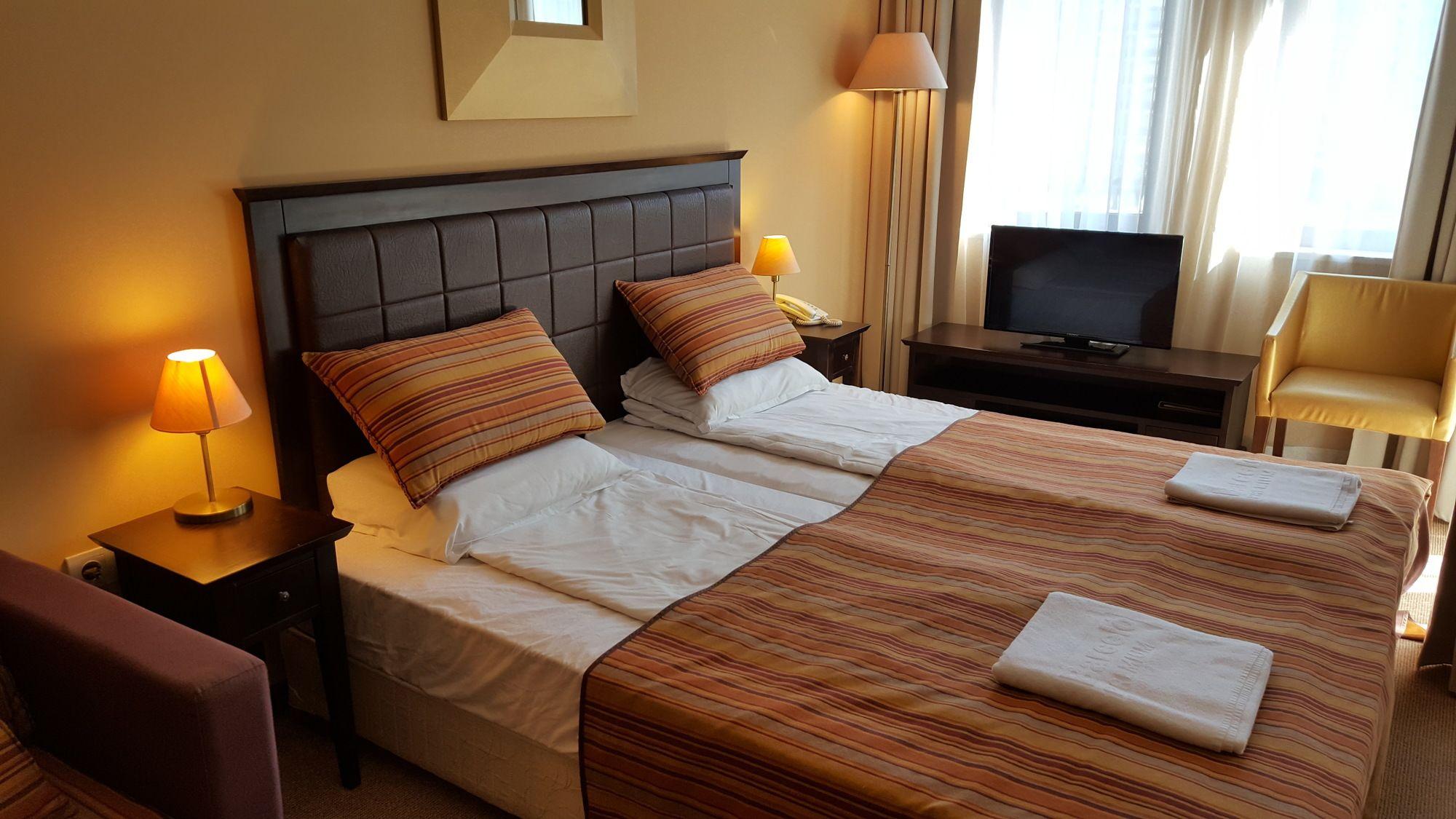 Royal Beach Private Apartments Солнечный берег Экстерьер фото