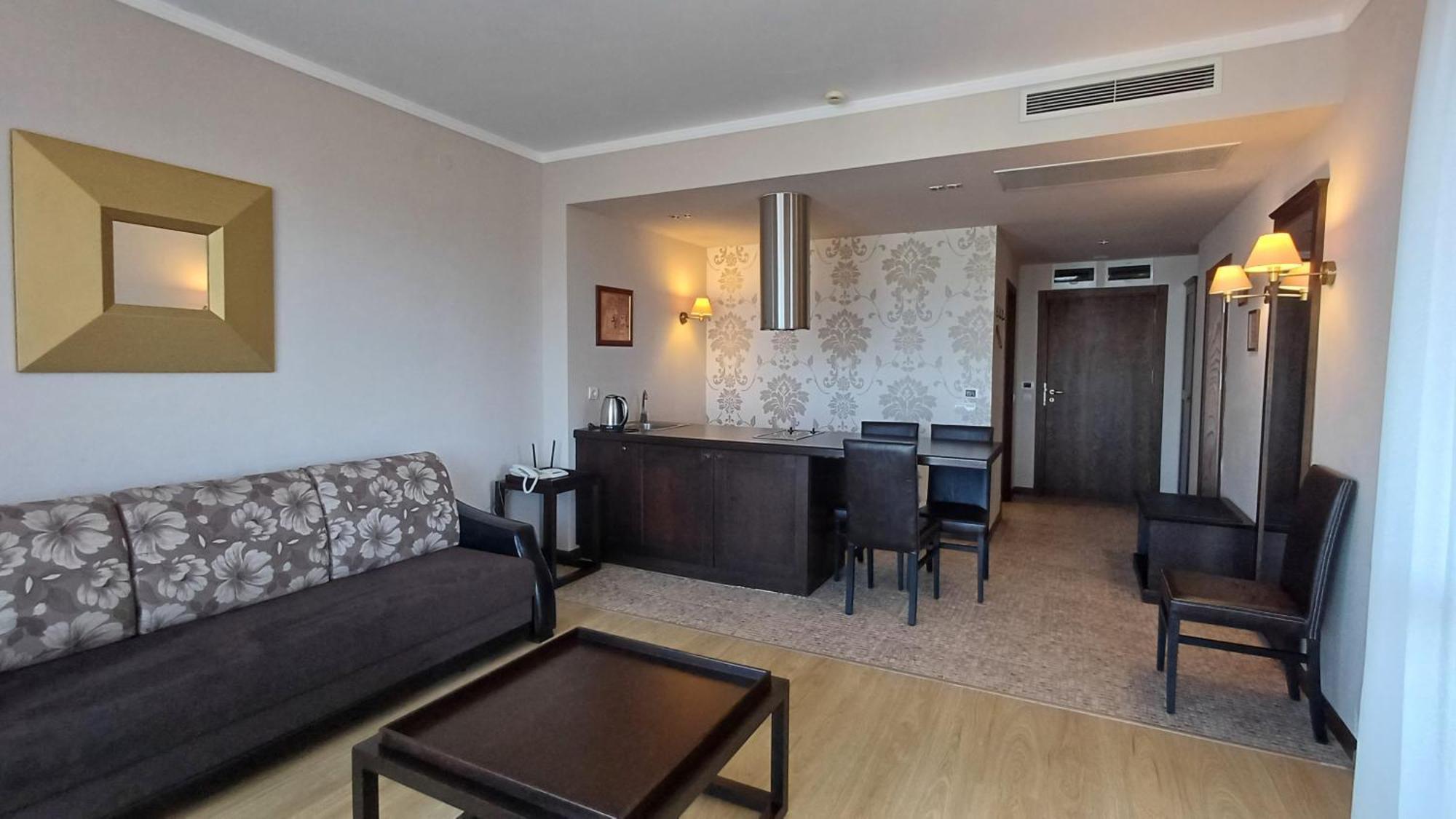 Royal Beach Private Apartments Солнечный берег Экстерьер фото