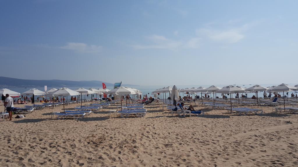 Royal Beach Private Apartments Солнечный берег Экстерьер фото
